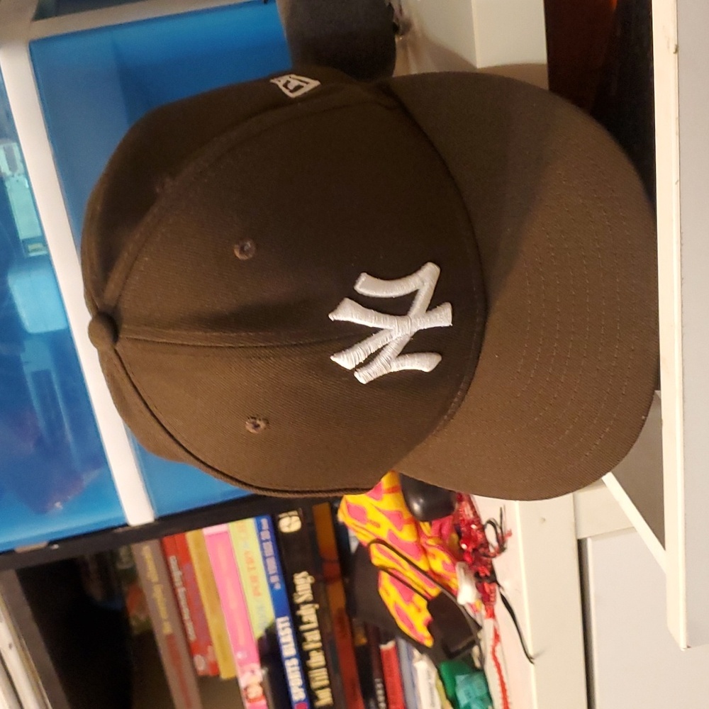 NEW ERA 51FIFTY Cap Brown White NY Baseball Hat Size 7 1/4 Genuin Merchandise - Picture 5 of 10
